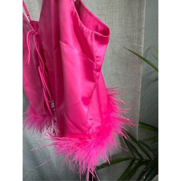 REVOLVE More To Come Moxi Crop Pink Satin Blouse Feather Top‎ Barbiecore Medium - Picture 5 of 6